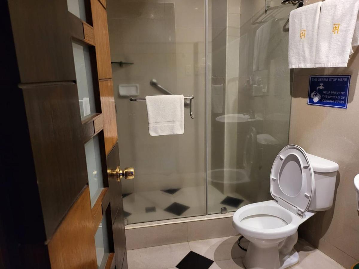 Fields Palace Hotel 앙헬레스 외부 사진