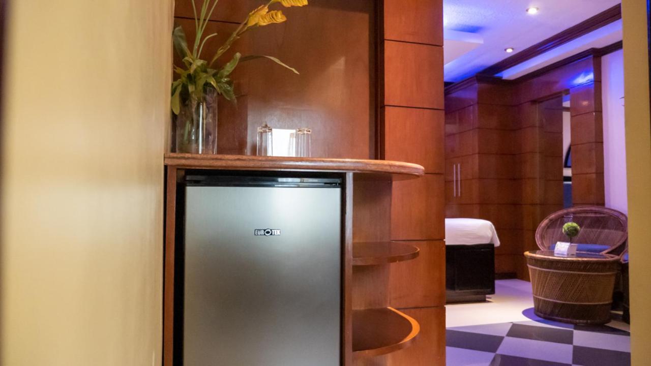 Fields Palace Hotel 앙헬레스 외부 사진