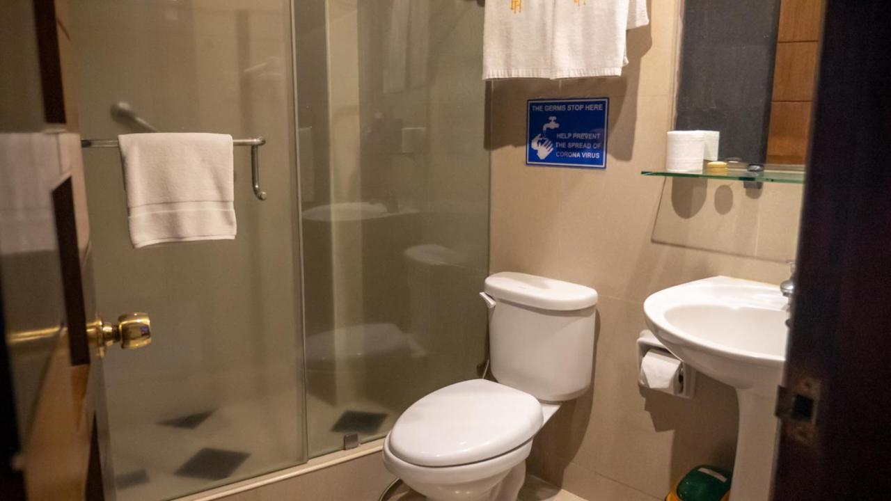 Fields Palace Hotel 앙헬레스 외부 사진